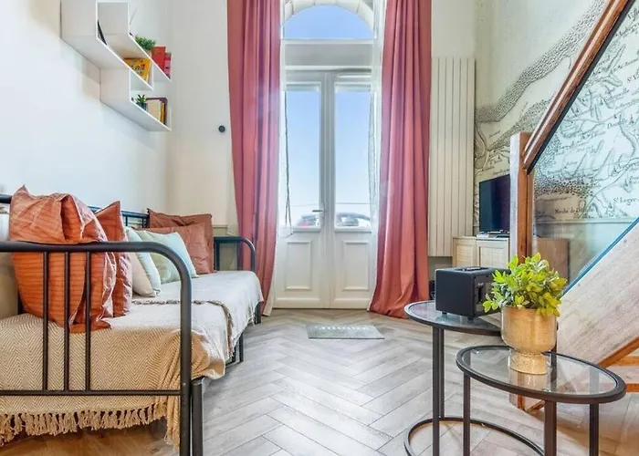 Juste La - Classe 3 Etoiles - Face A La Lejlighed *